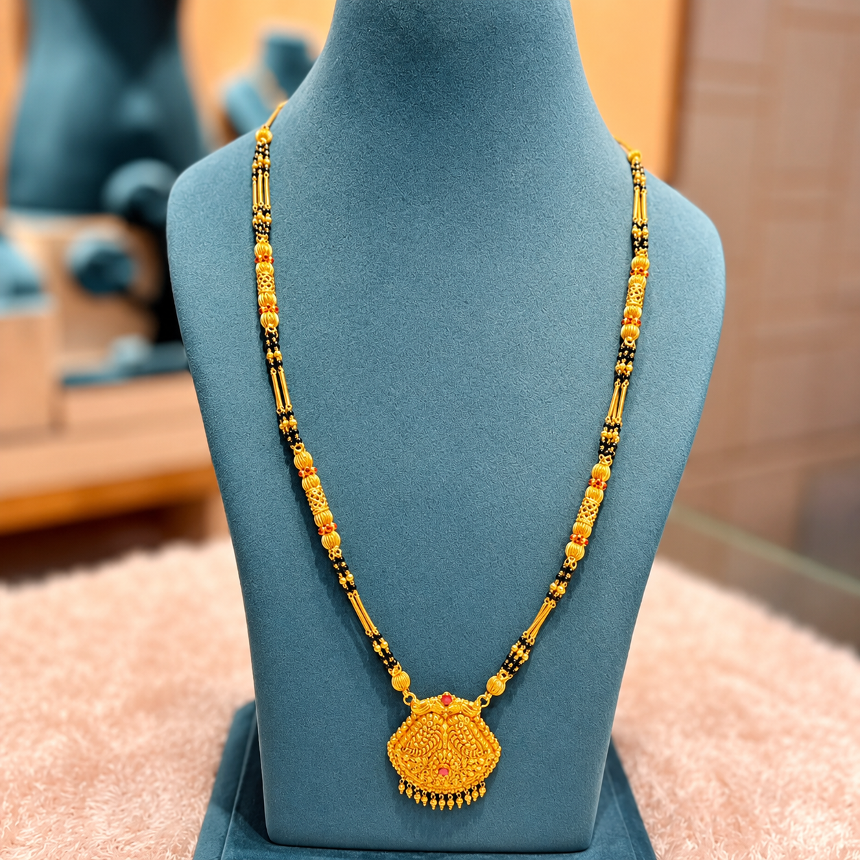 Gold Jewellery at New Rajlaxmi Jewellers